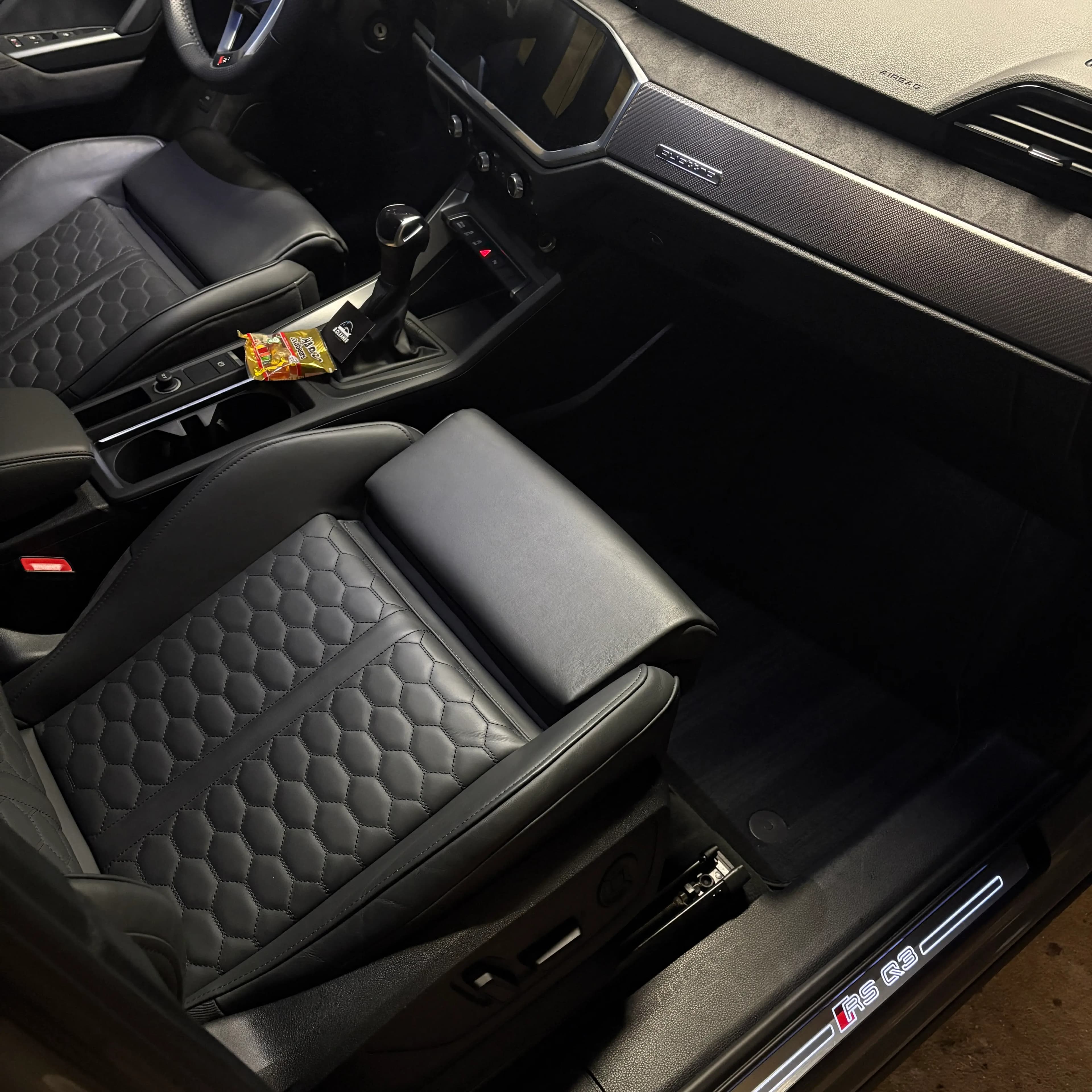 Nettoyage intérieur voiture Nantes — Bcleaner